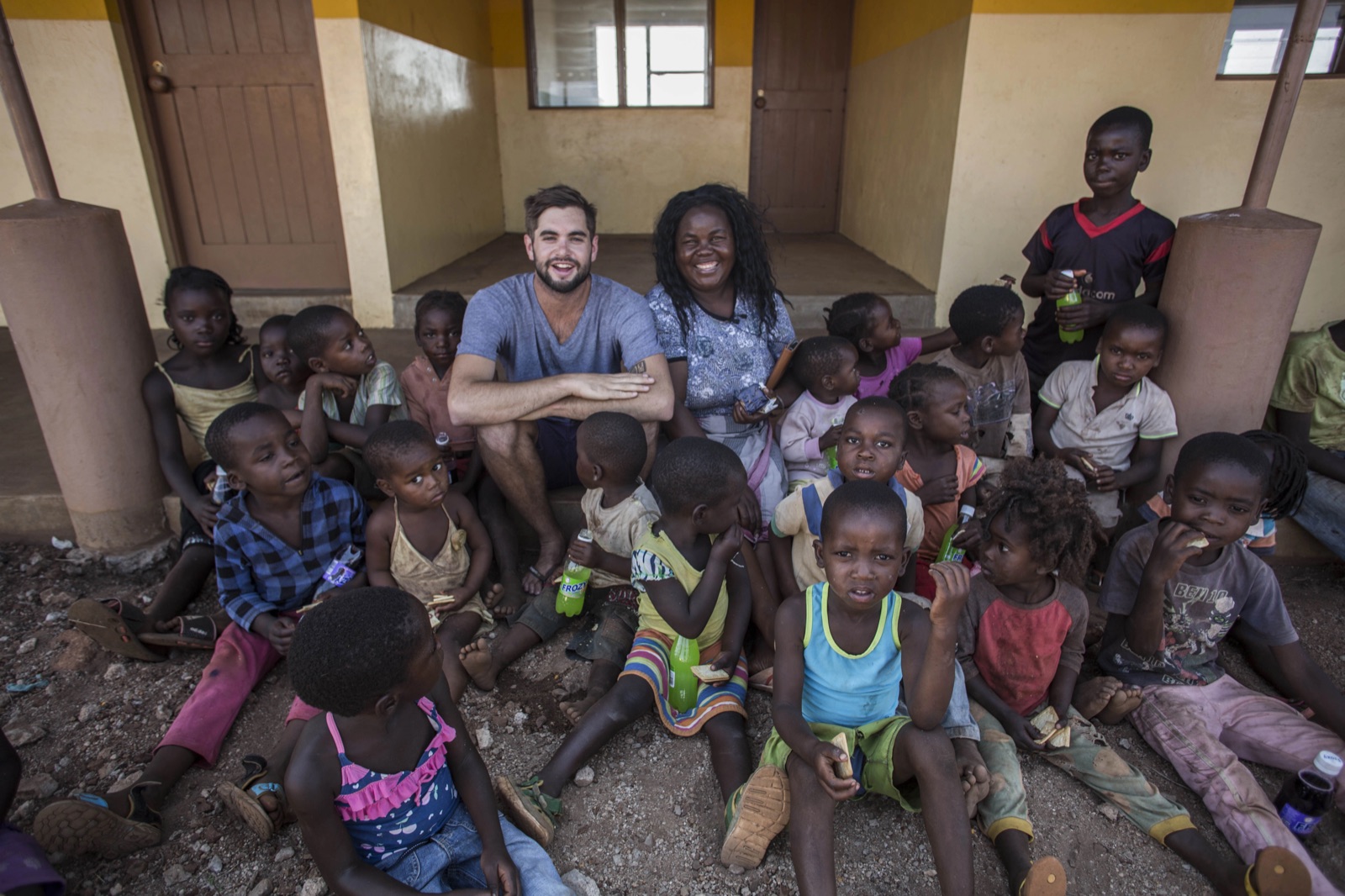 dan mace with kids on set