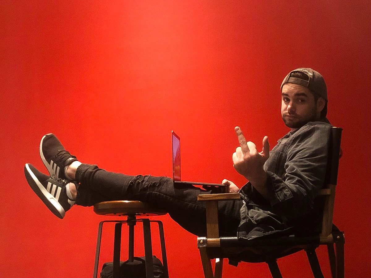 Dan Mace - do views matter? middle finger